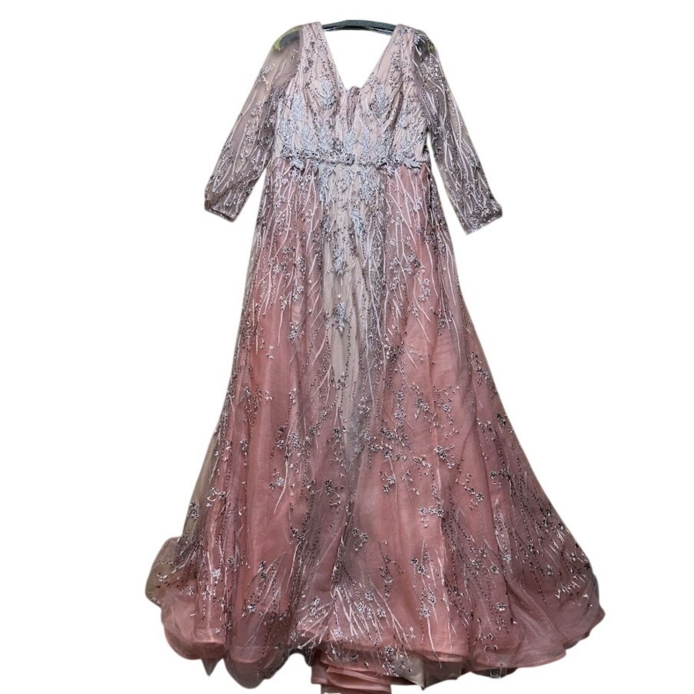Lara Rose Pink Embroidered Sequin V-Neck Long Sleeve‎ Tulle Gown Size 12